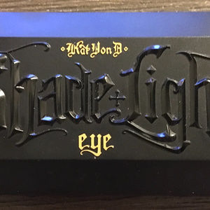 Kat Von D Shade + Light Eye Contour Quad Plum